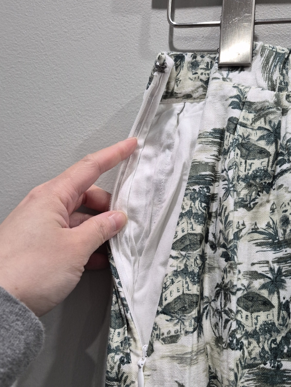 Abercrombie And Fitch Linen Blend Midi Tiered Skirt - Picture 5 of 7